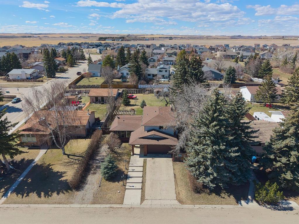 Additional image 2 of 677 Wallace Drive, Carstairs, AB, T0M0N0
