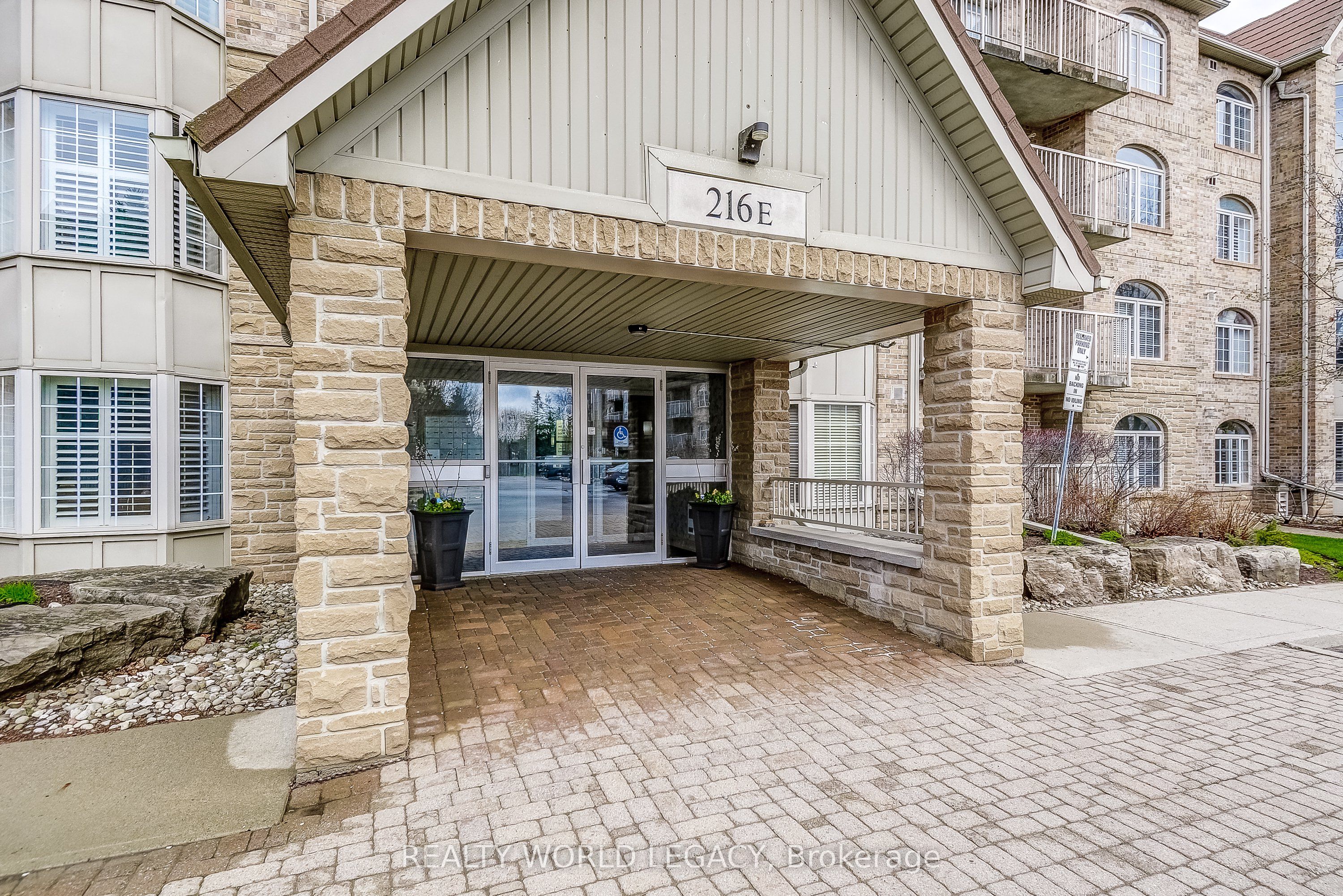Additional image 2 of 306E-216 Plains Road W, Burlington, ON, L7T 4K8