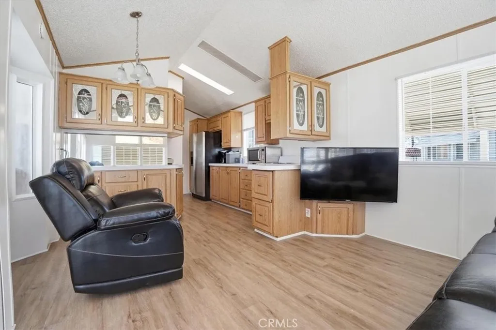Additional image 2 of 1295 S Cawston Ave Unit 11, Hemet, CA 92545