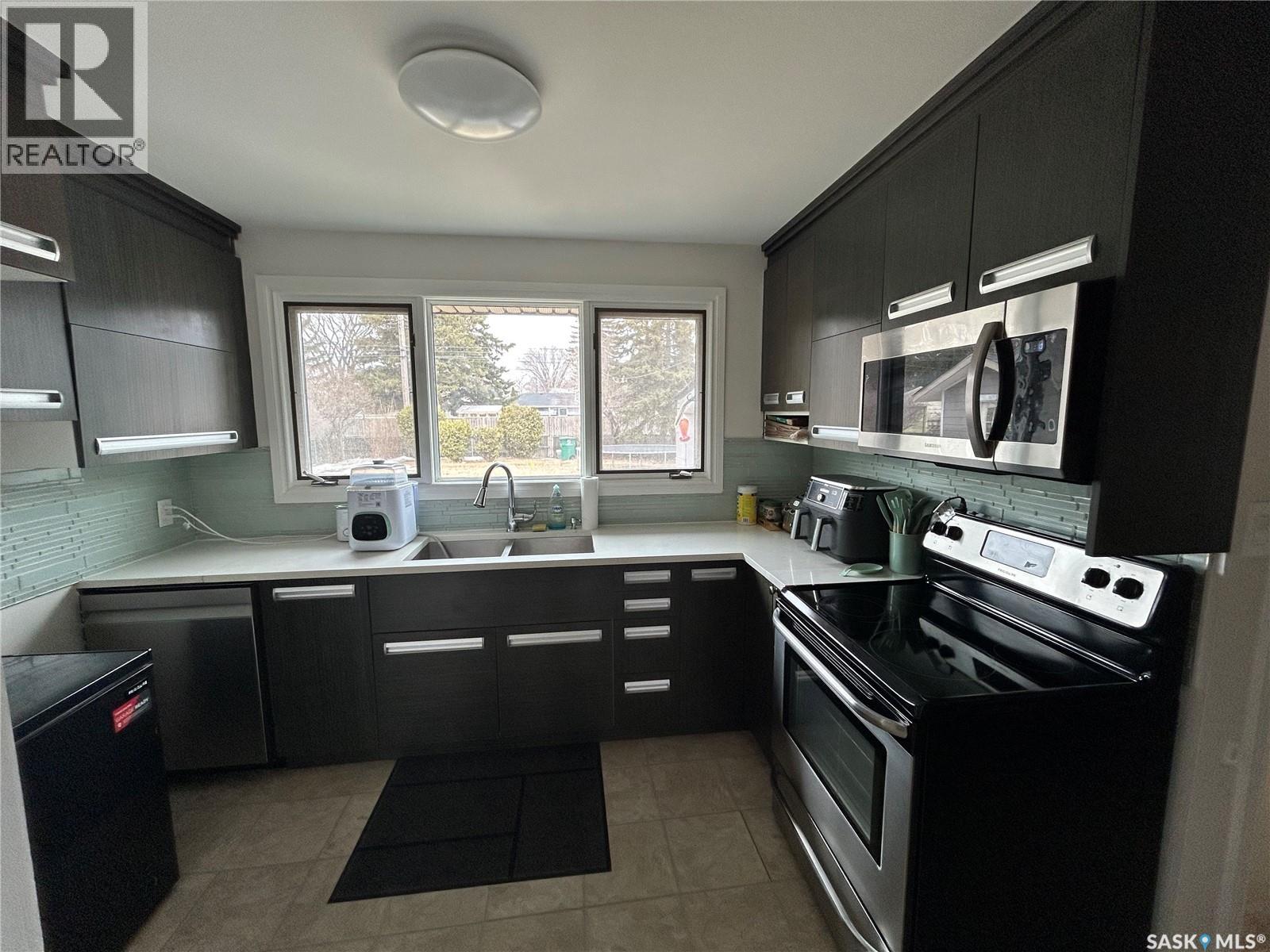 Additional image 4 of 2616 Clarence Avenue S, Saskatoon, SK, S7J1M6