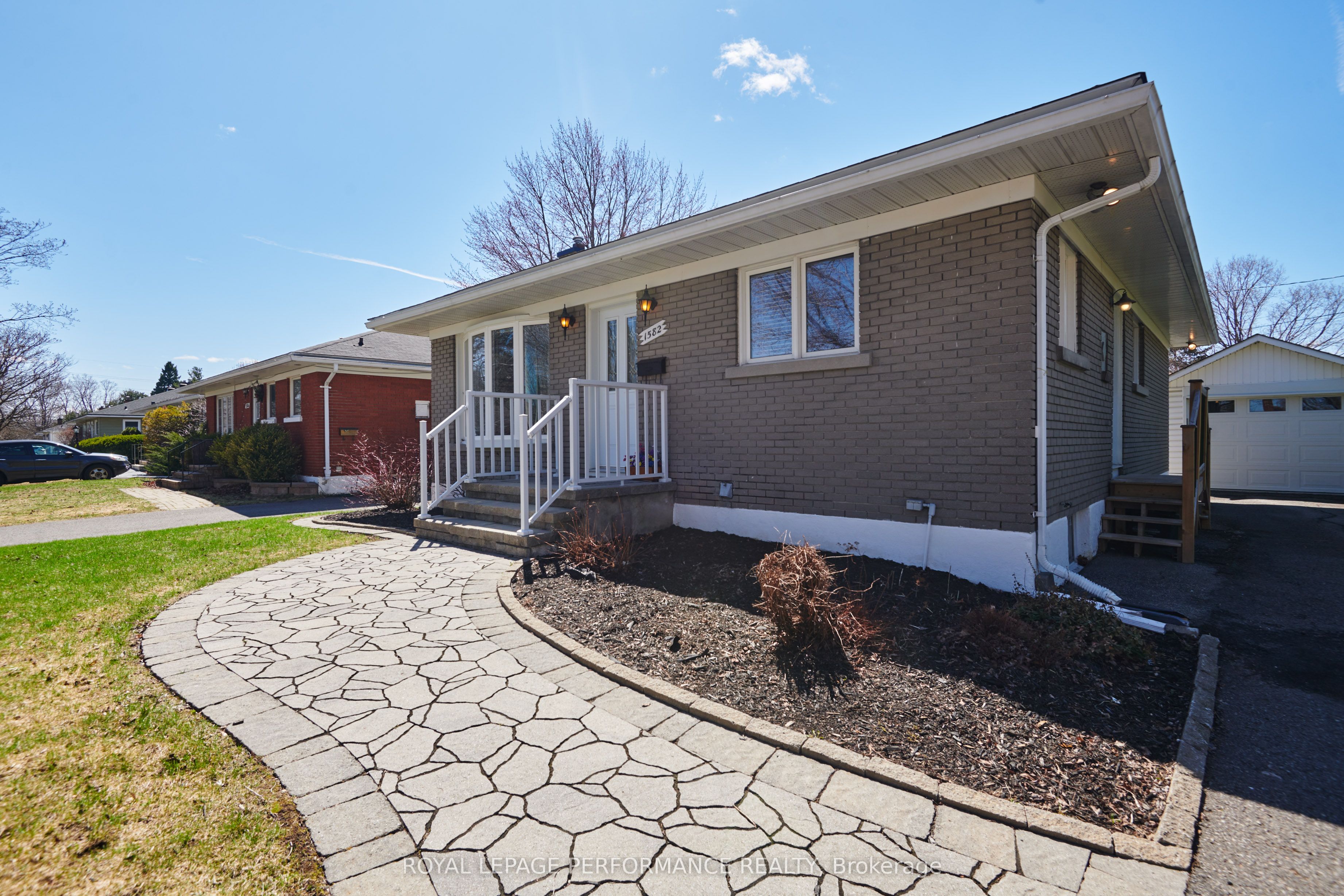 Additional image 3 of 1582 Digby Street, Ottawa, ON, K1G 0P6