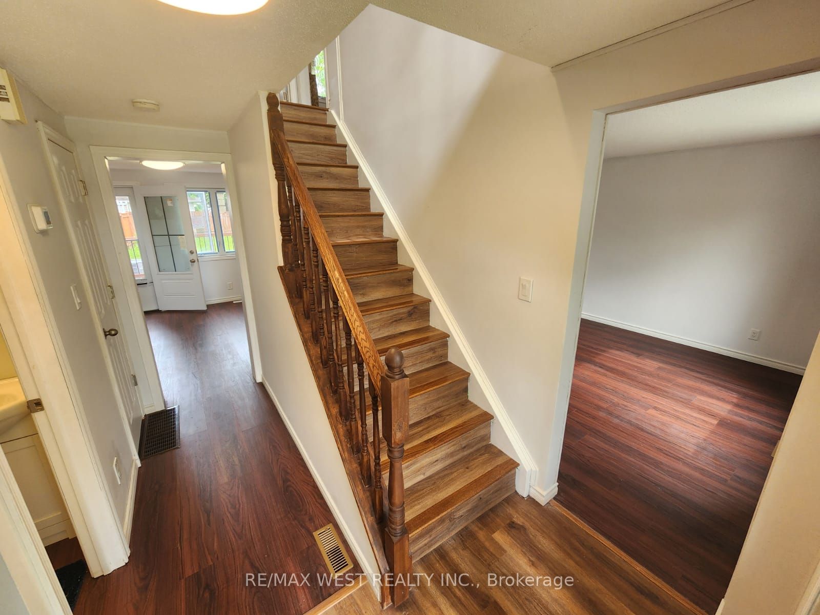 Additional image 5 of 10658 Atwater Crescent, Windsor, ON, N8R 1N6