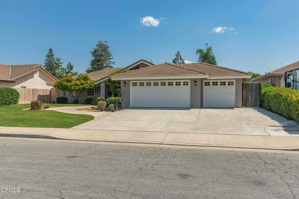 Additional image 96 of 11123 Coachlight Court, Bakersfield, CA 93312