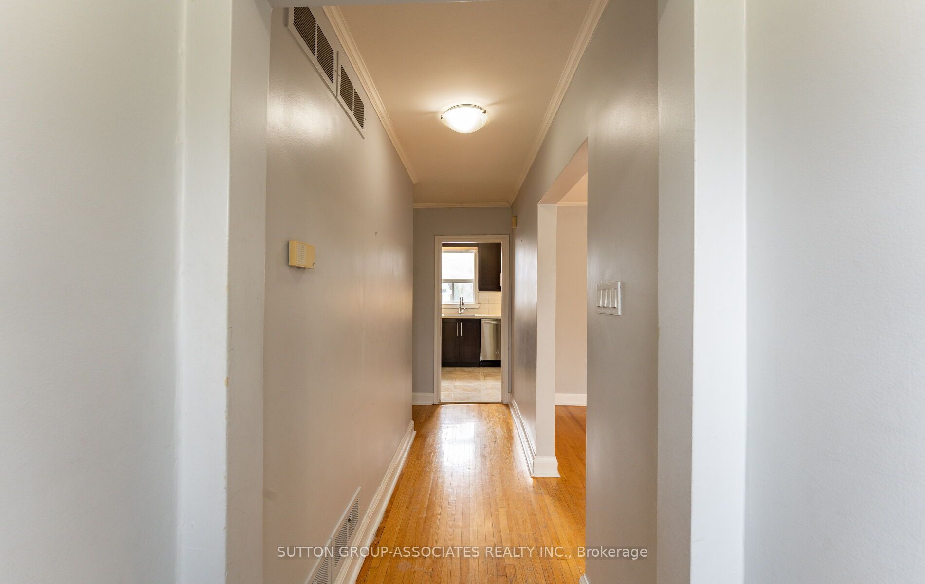Additional image 2 of Main Fl.-21 Deevale Road, Toronto, ON, M3M 1Z2