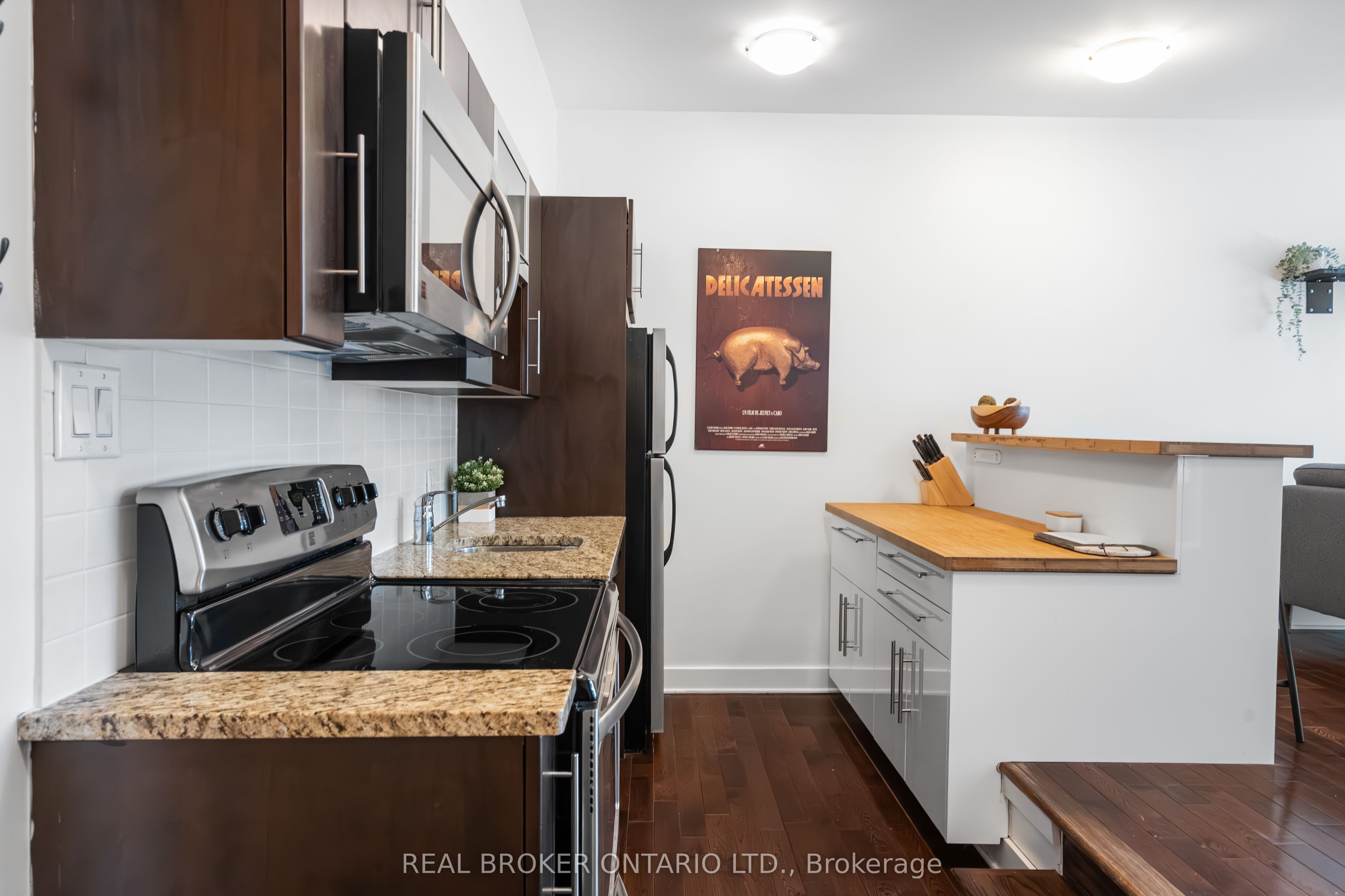 Additional image 3 of 102-360 Cumberland Street, Ottawa, ON, K1N 0B1