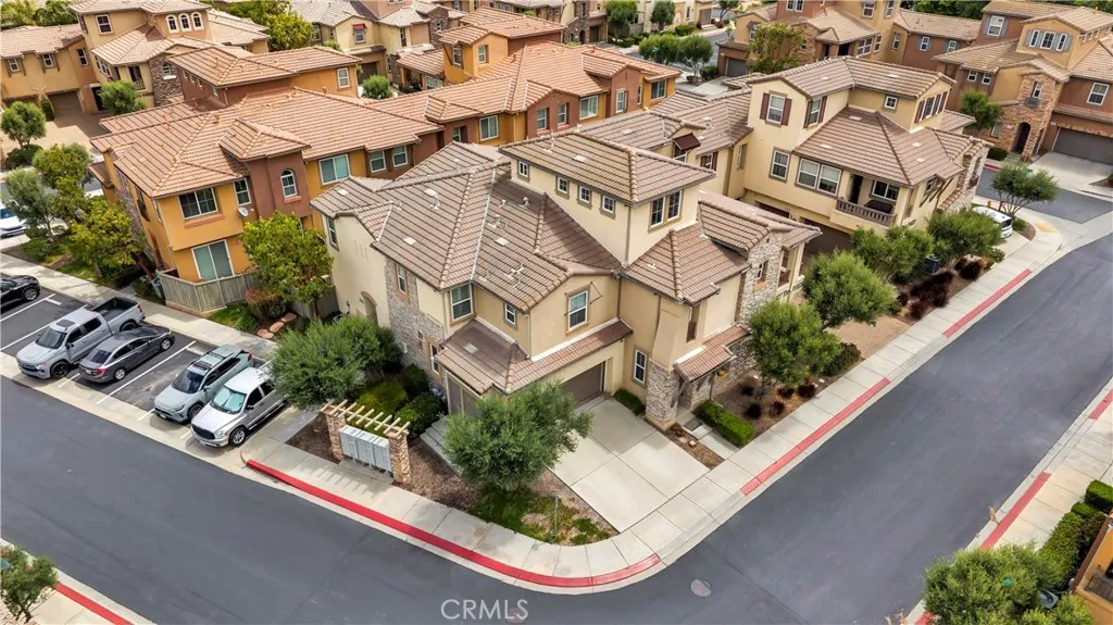31035 Strawberry Tree Ln, Temecula, CA 92592 photo 2