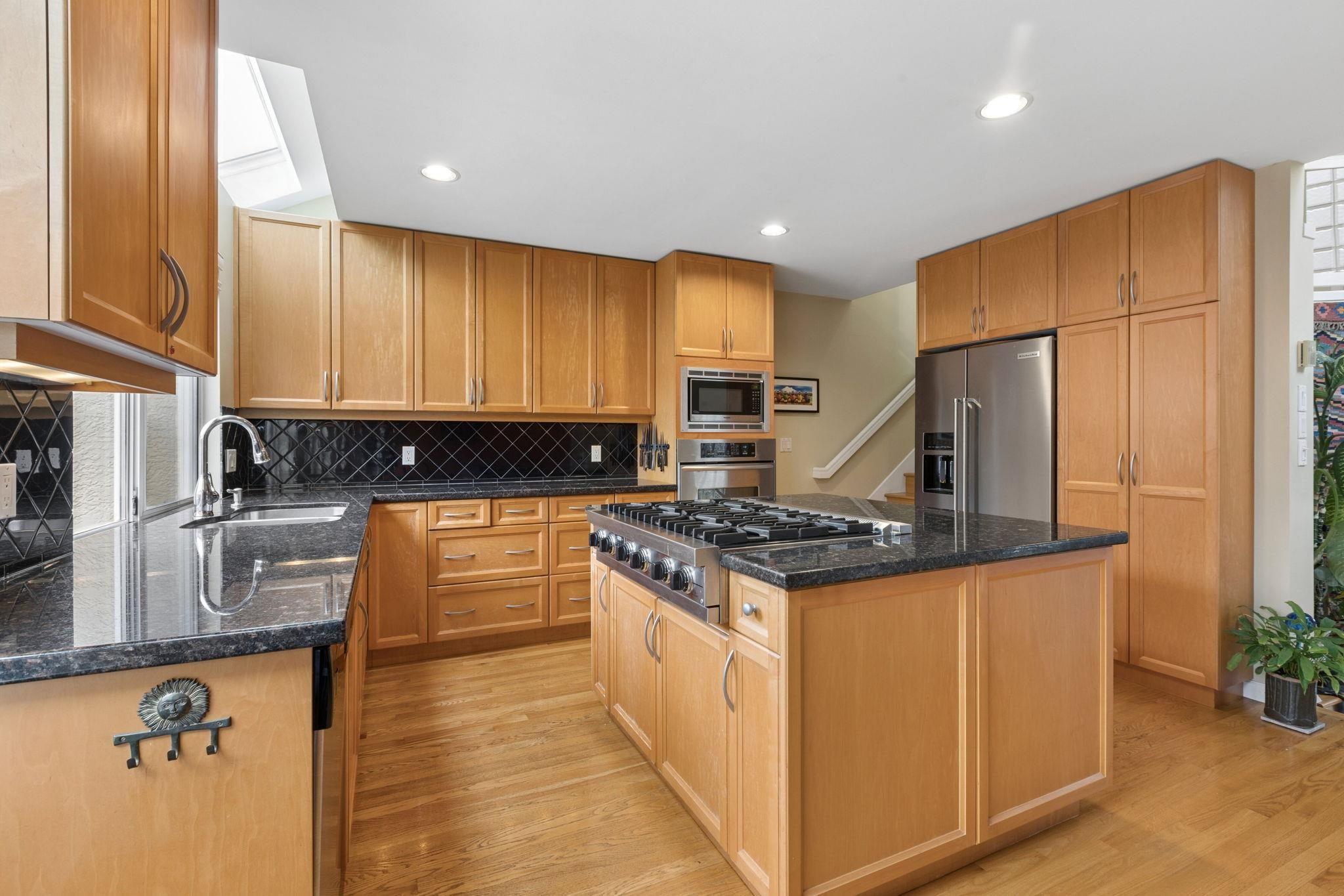 Additional image 3 of 2333 Bellevue Avenue, West Vancouver, BC, V7V 1C9