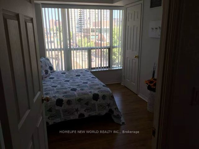 Additional image 5 of 407-909 Bay Street, Toronto, ON, M5S 3G2