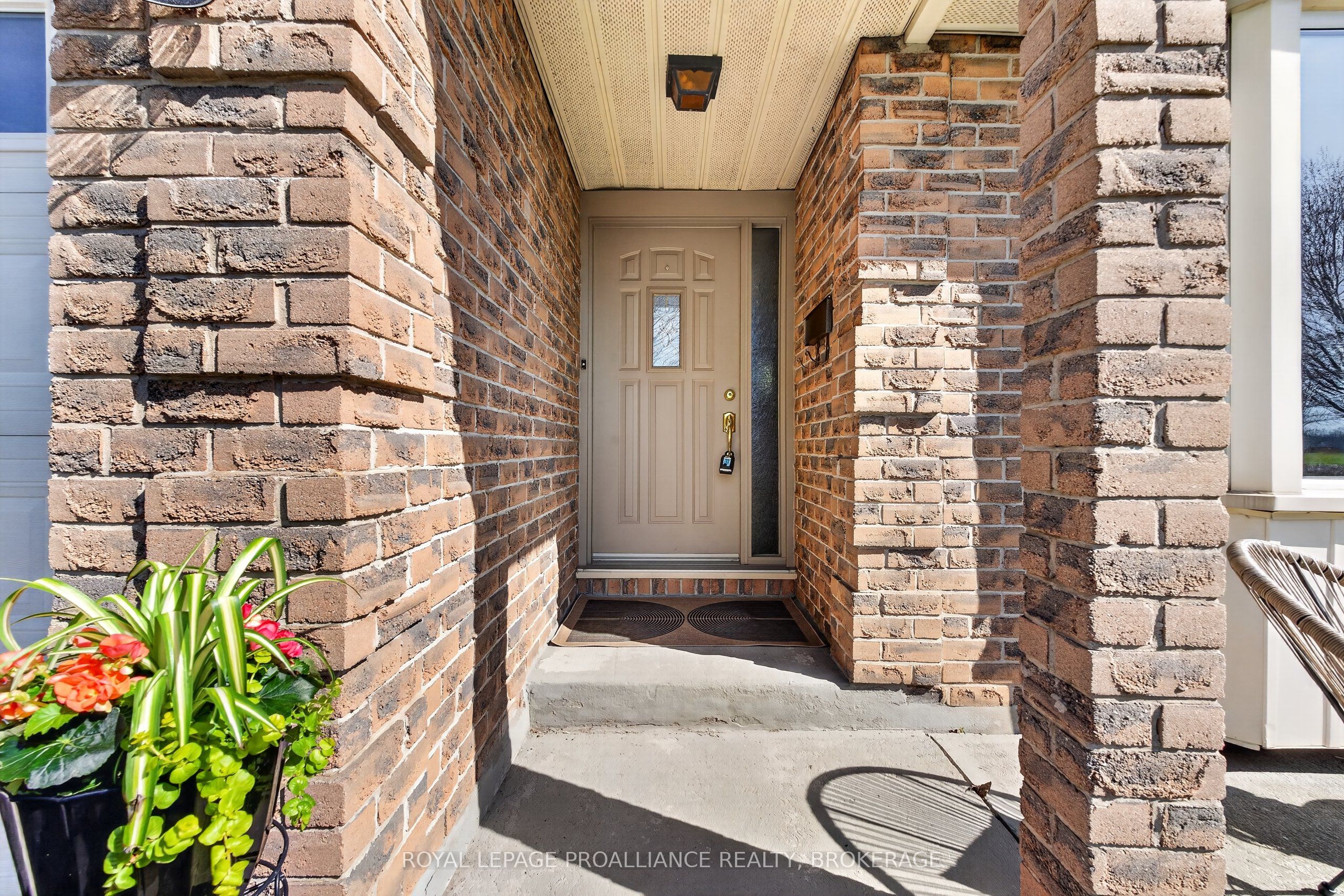 16 Grenadier Drive, Kingston, ON, K7K 6E8 photo 4