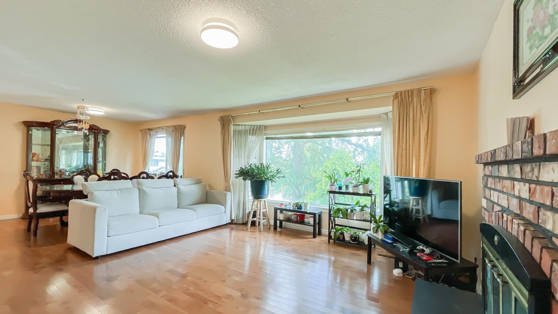 Additional image 3 of 9392 139 Street, Surrey, BC, V3V 7K9