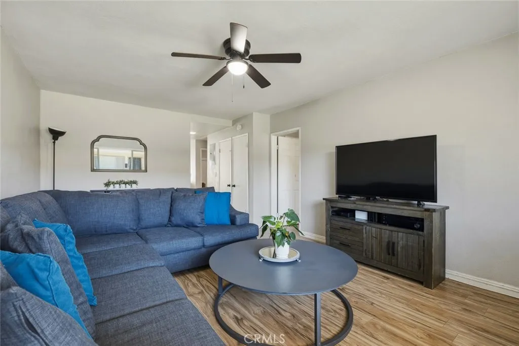 Additional image 3 of 661 W 6th St Unit B, Tustin, CA 92780