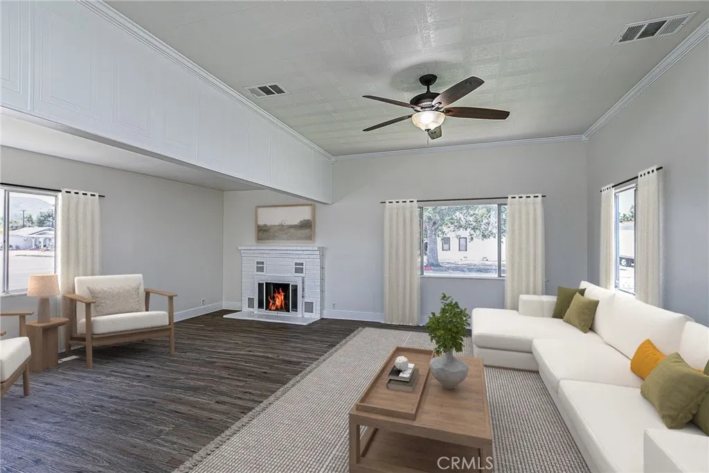Additional image 3 of 203 E Walnut Ave, Lompoc, CA 93436