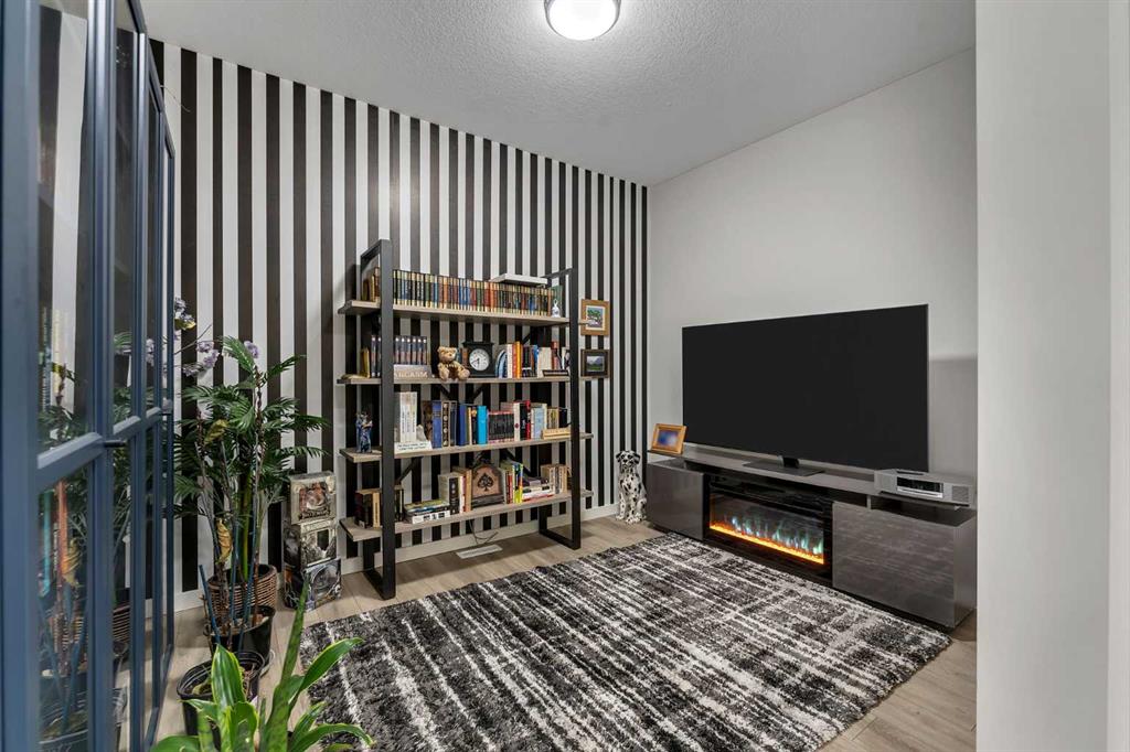 Additional image 5 of 341 Walcrest View SE, Calgary, AB, T2X 4V9