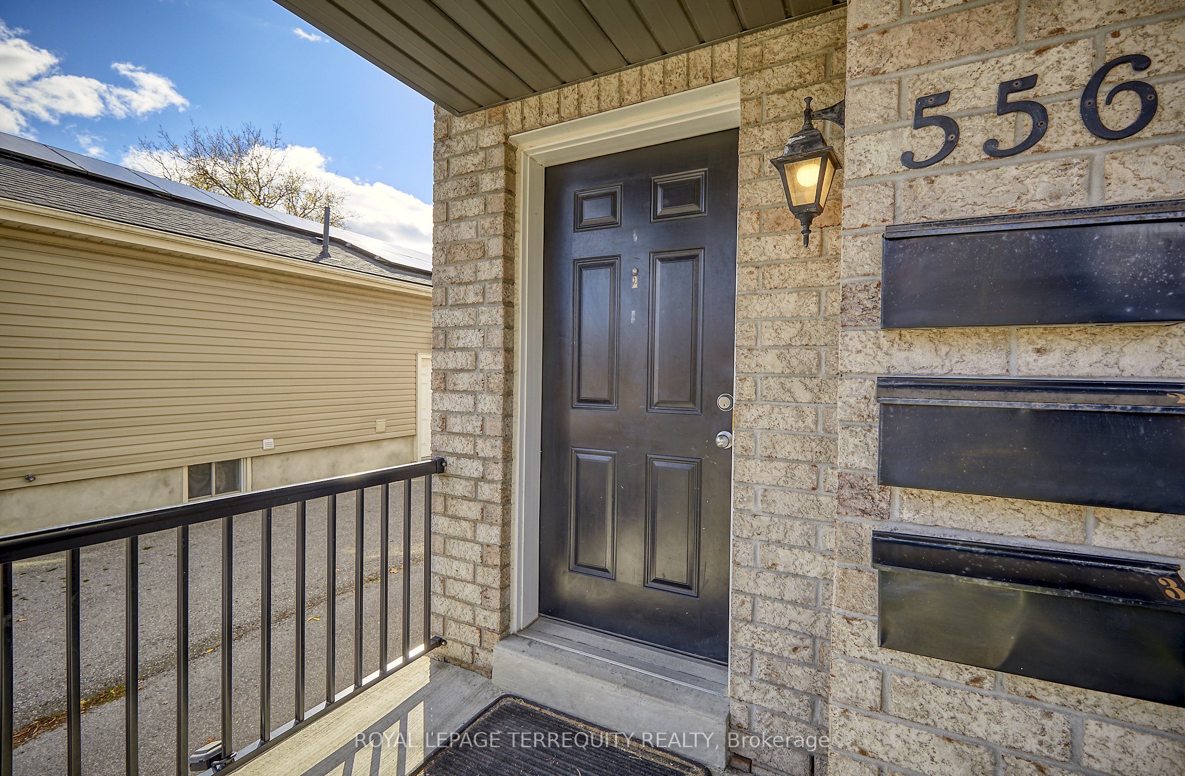 Additional image 3 of 2-556 Park Road S, Oshawa, ON, L1J 4J5