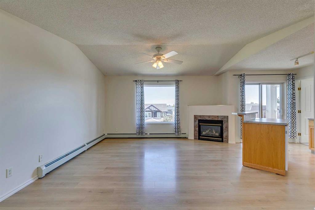 Additional image 6 of 301-7301 Valleyview Park SE, Calgary, AB, T2B 3R6