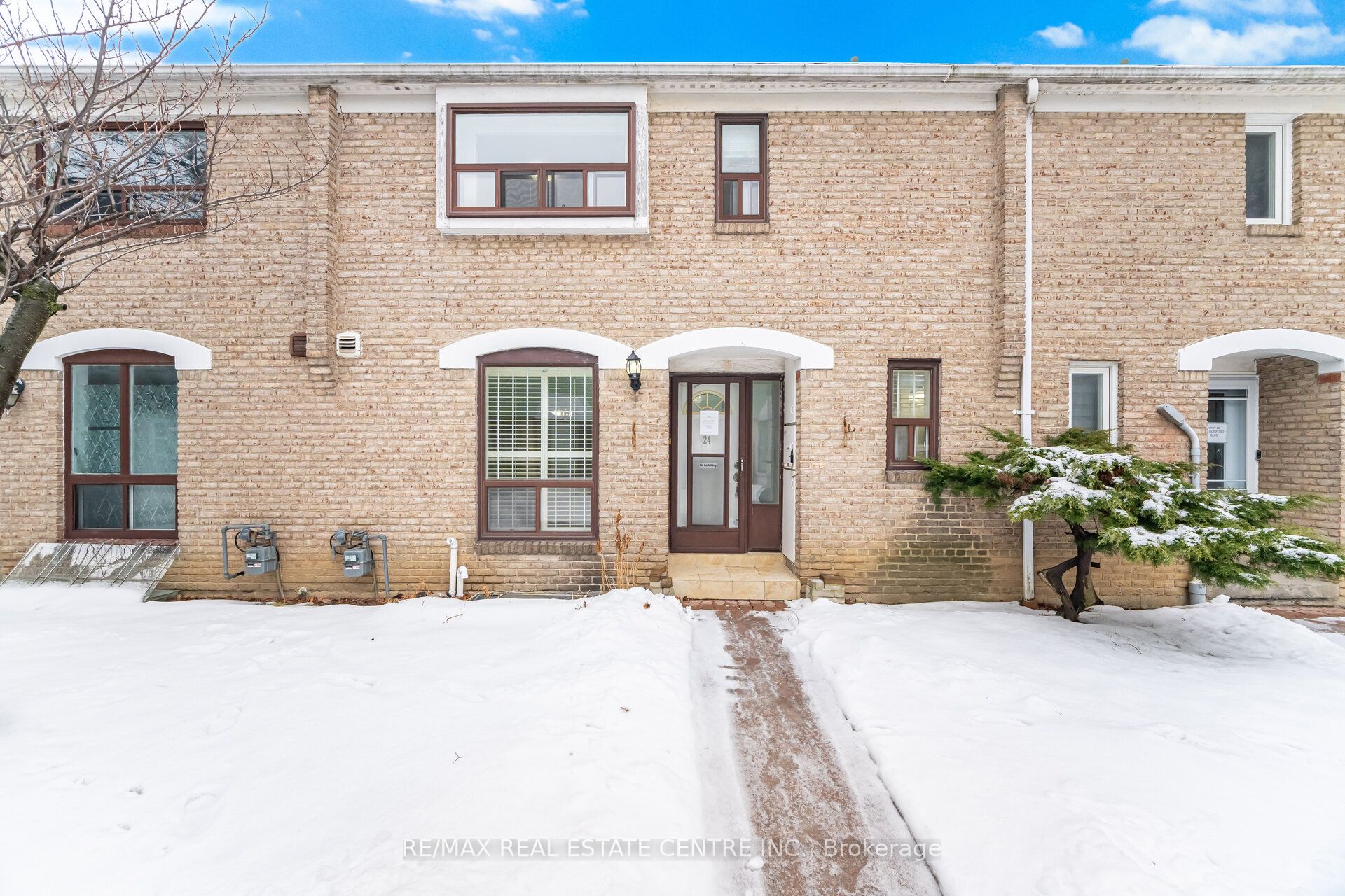 Additional image 2 of 24-25 Gosford Boulevard, Toronto, ON, M3N 2G7