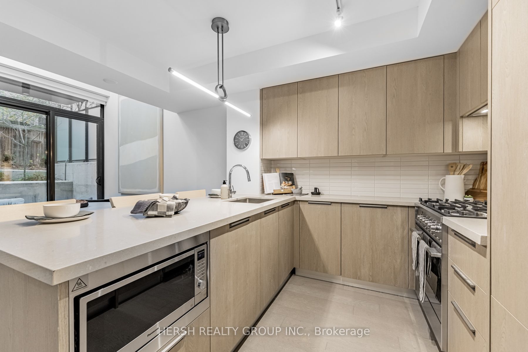 Additional image 5 of 101-160 Kingsway Crescent, Toronto, ON, M8X 2S4