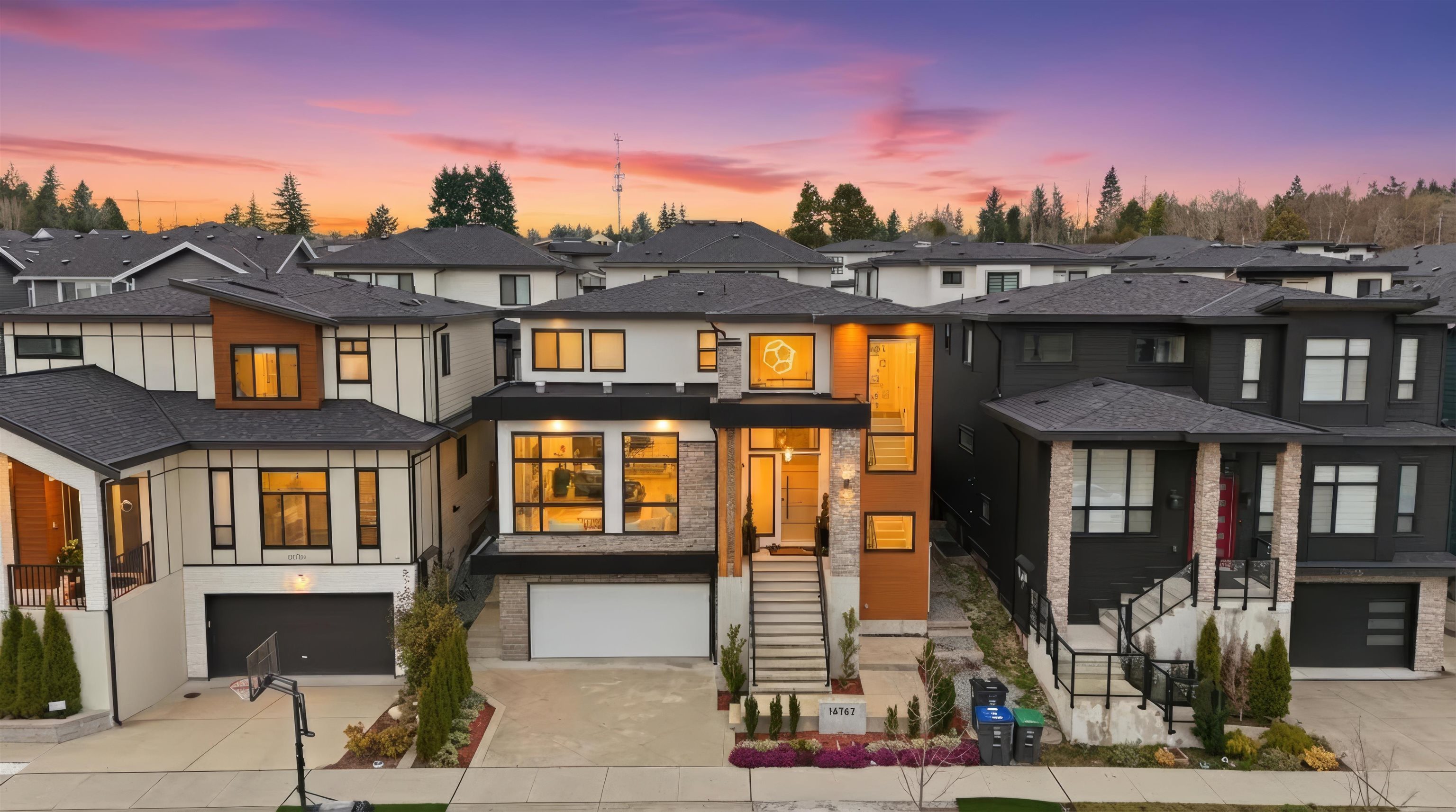 16767 18 Avenue, Surrey, BC, V3Z 9X5