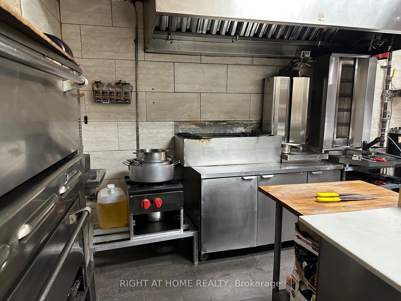 Additional image 3 of 879 Wilson Avenue, Toronto, ON, M3K 1E6