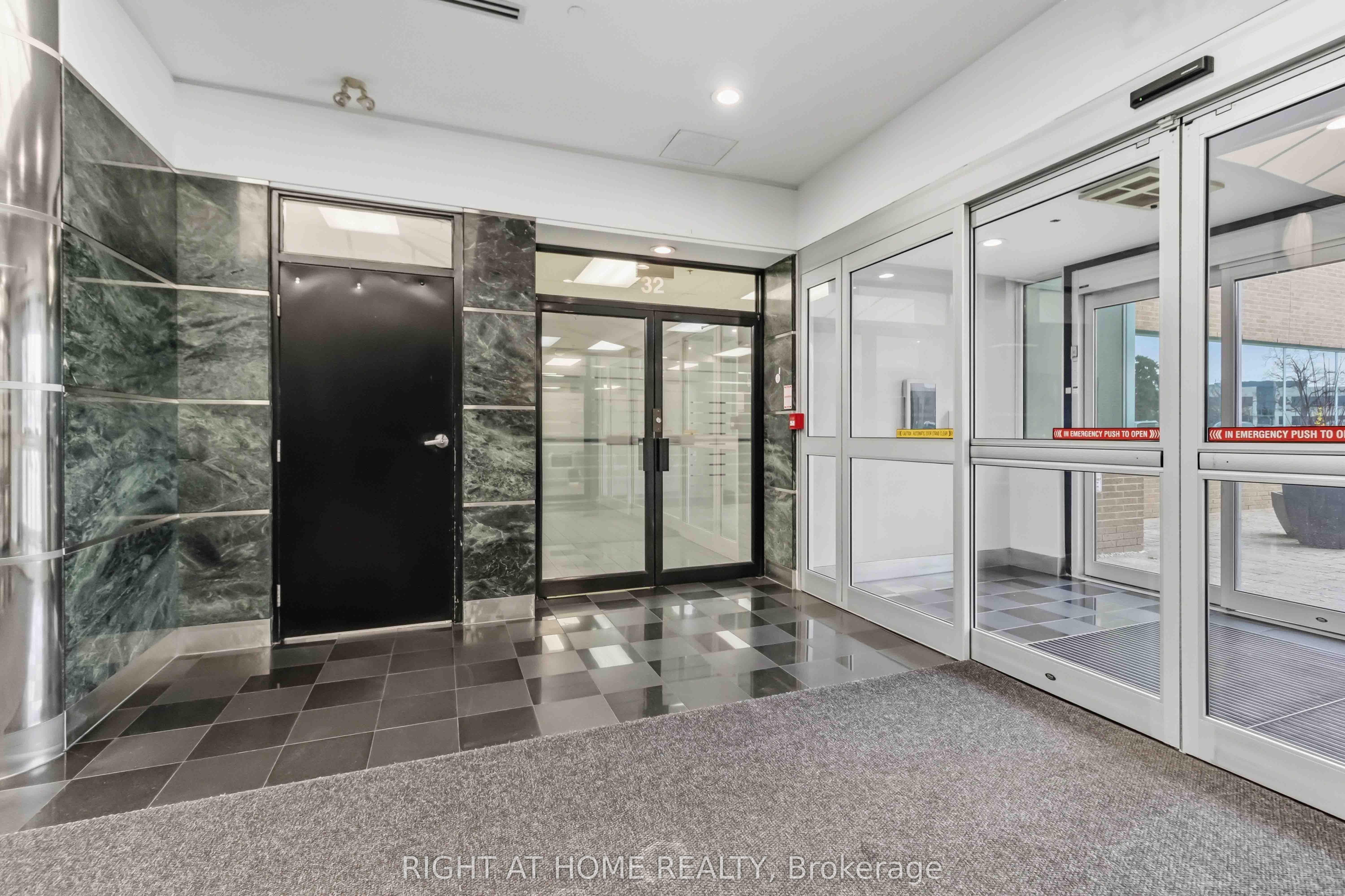 Additional image 6 of 32-2800 Skymark Avenue, Mississauga, ON, L4W 5A6