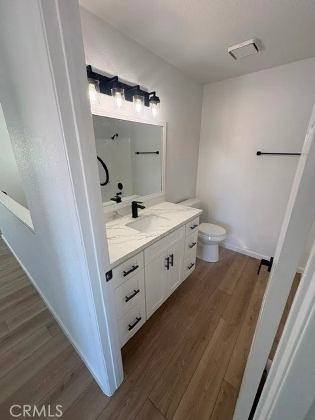 1840 E Newgrove St, Lancaster, CA 93535