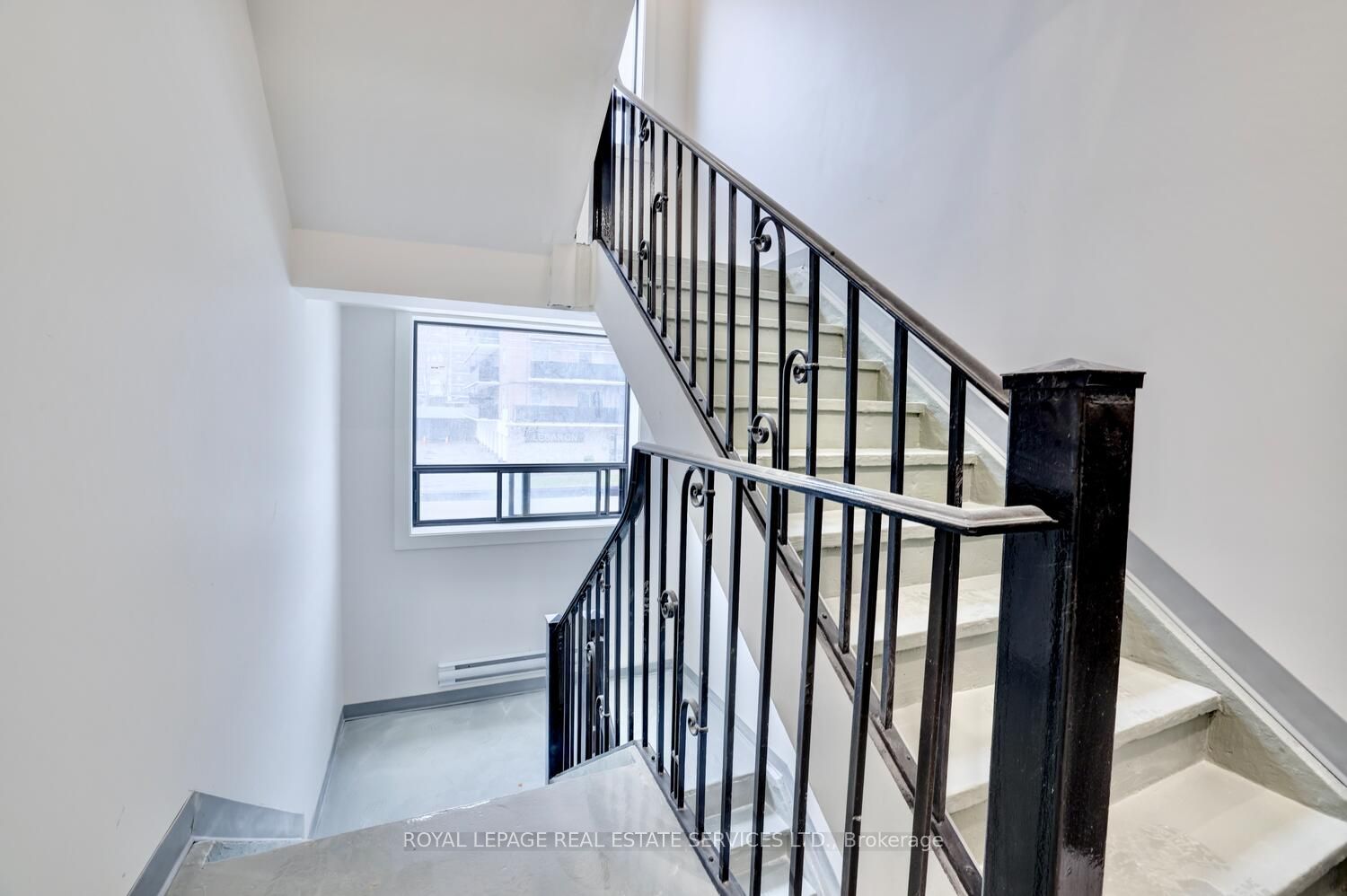 Additional image 3 of 305-20 Duke Street, Hamilton, ON, L8P 1X1