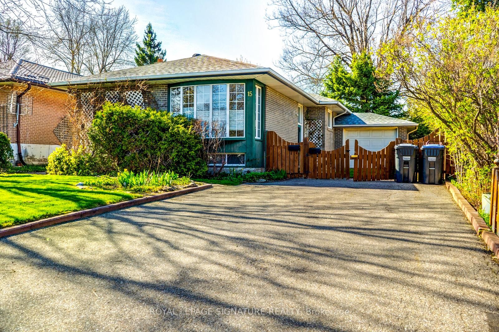 15 Epsom Downs Drive, Brampton, ON, L6T 1Y7