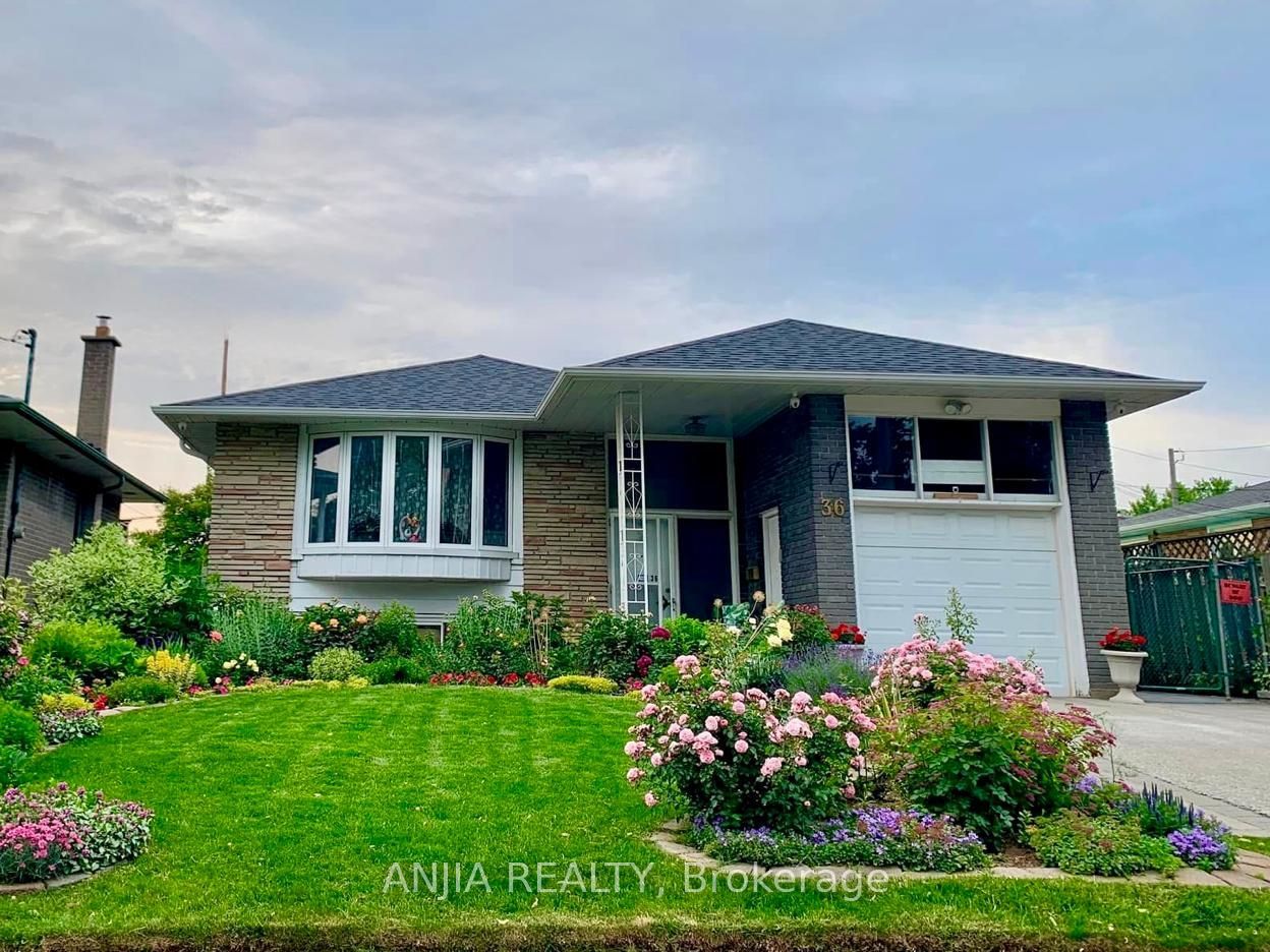 36 Birchard Street, Toronto, ON, M1T 1Z2