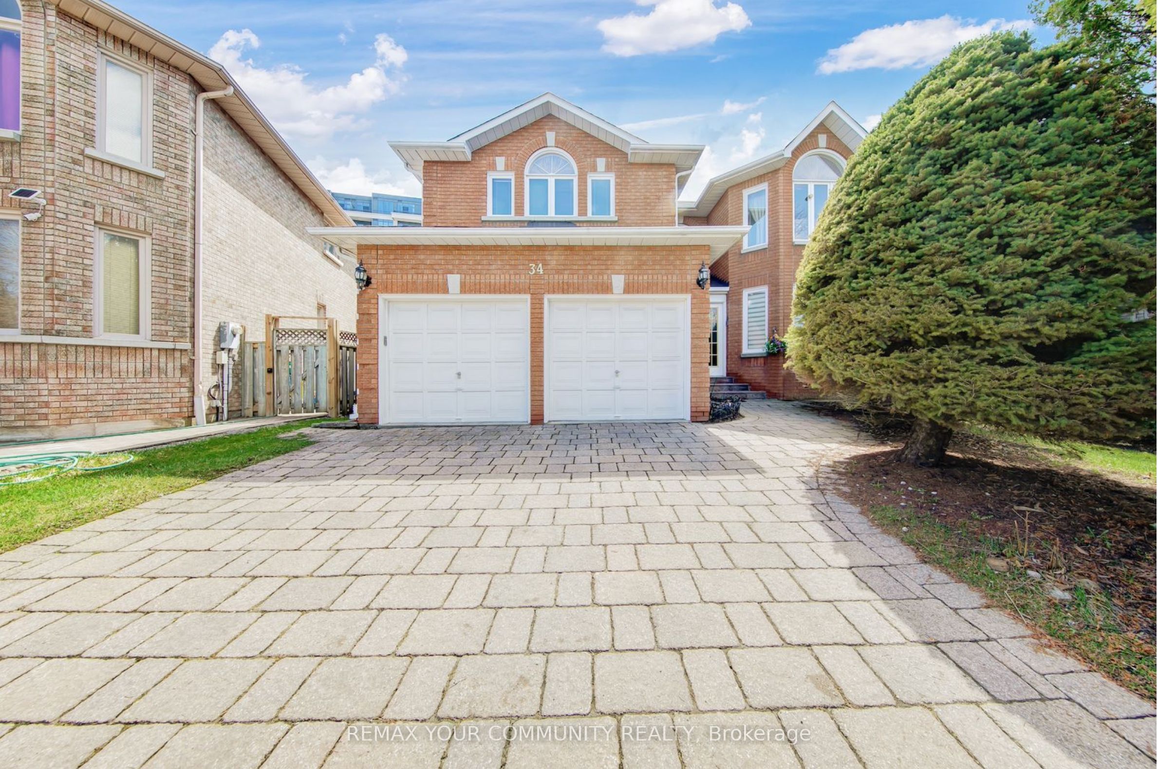 34 Leicester Road, Richmond Hill, ON, L4B 3V5