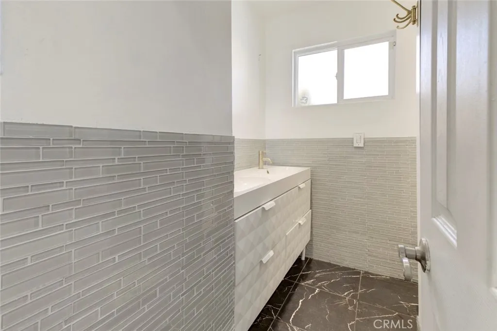 Additional image 51 of 8022 Longridge Avenue, North Hollywood, CA 91605