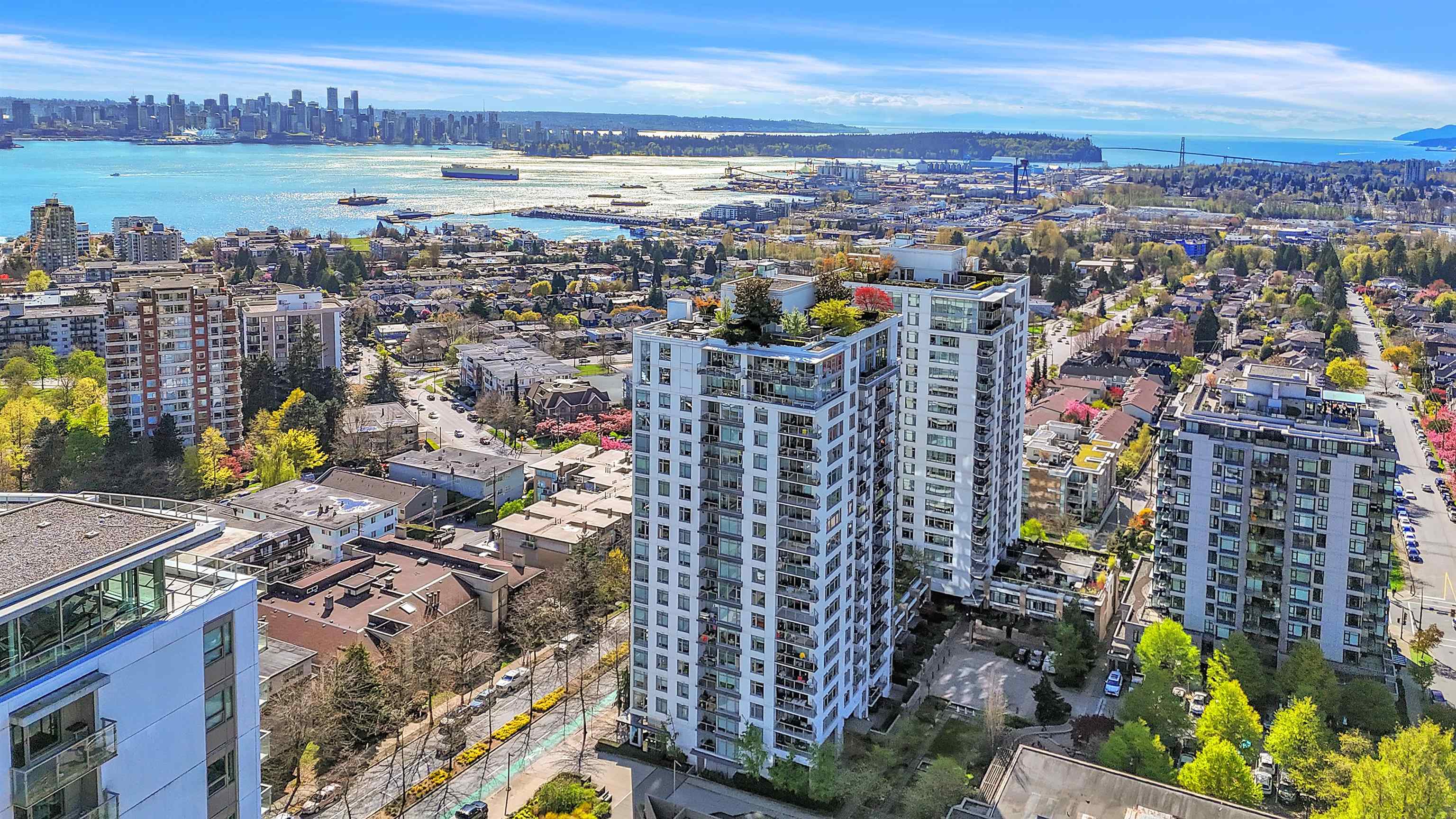 802-158 13th Street W, North Vancouver, BC, V7M 0A7