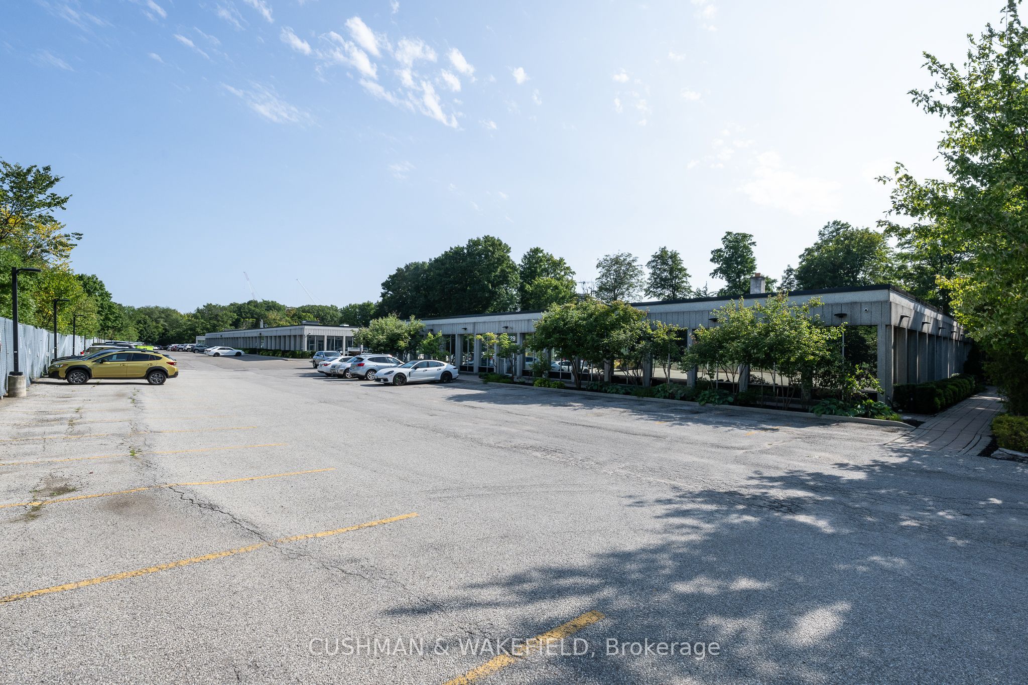 Additional image 3 of 1129 Leslie Street, Toronto, ON, M3C 2K4