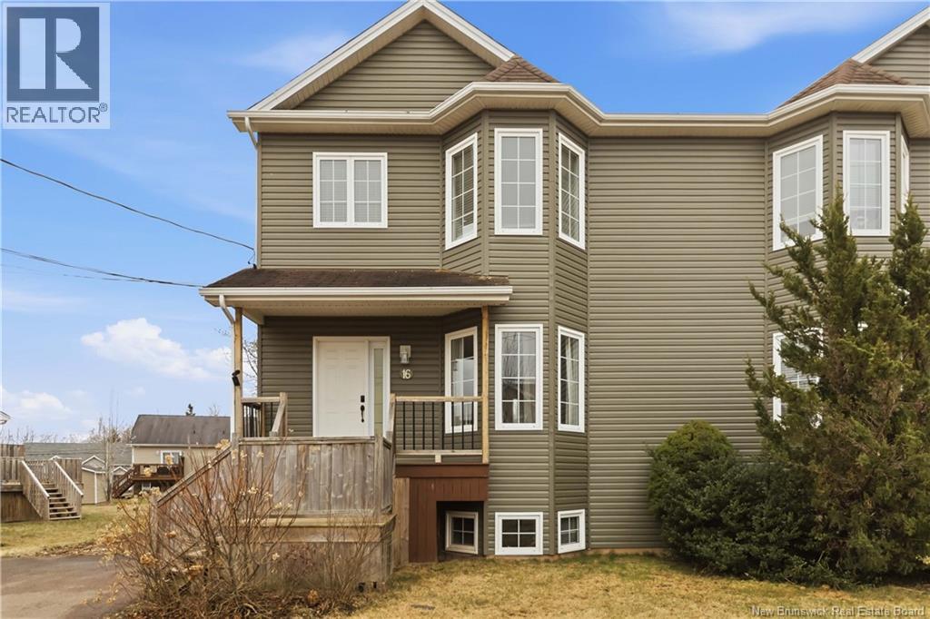 16 Carsdale Court, Moncton, NB, E1G5G2