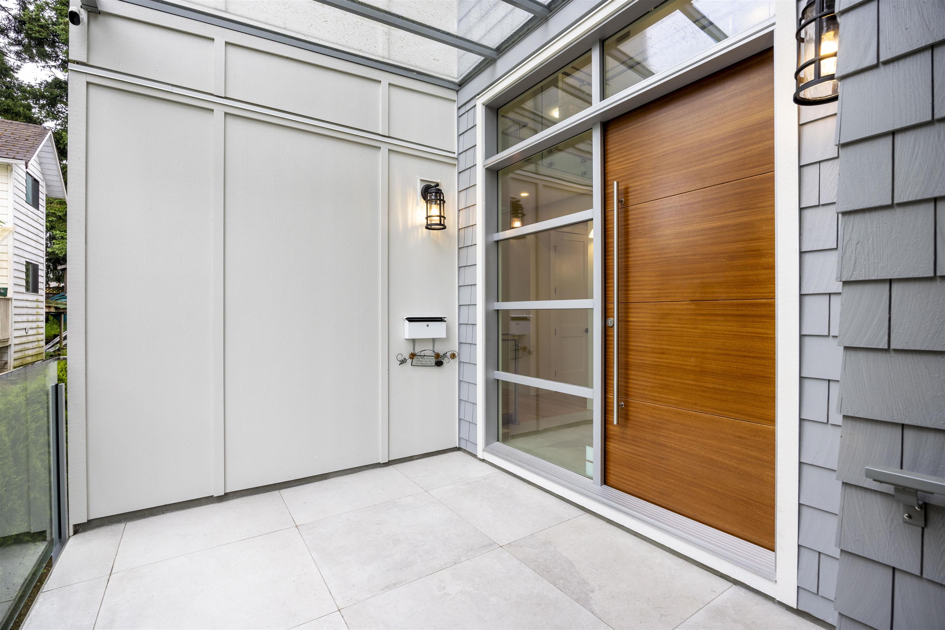 Additional image 2 of 1245 Kent Street, White Rock, BC, V4B 4T6