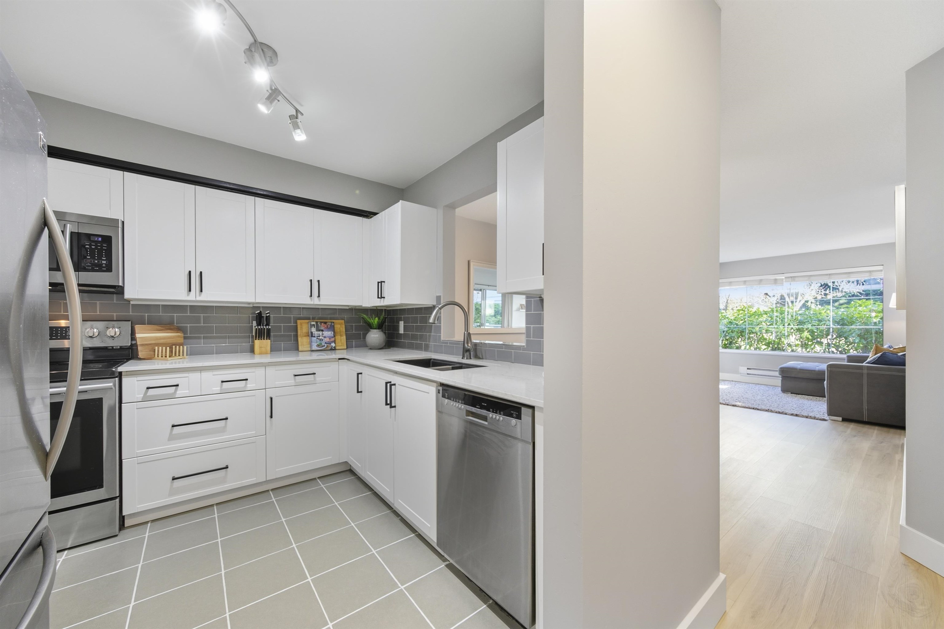 Additional image 4 of 111-6820 Rumble Street, Burnaby, BC, V5E 4H9