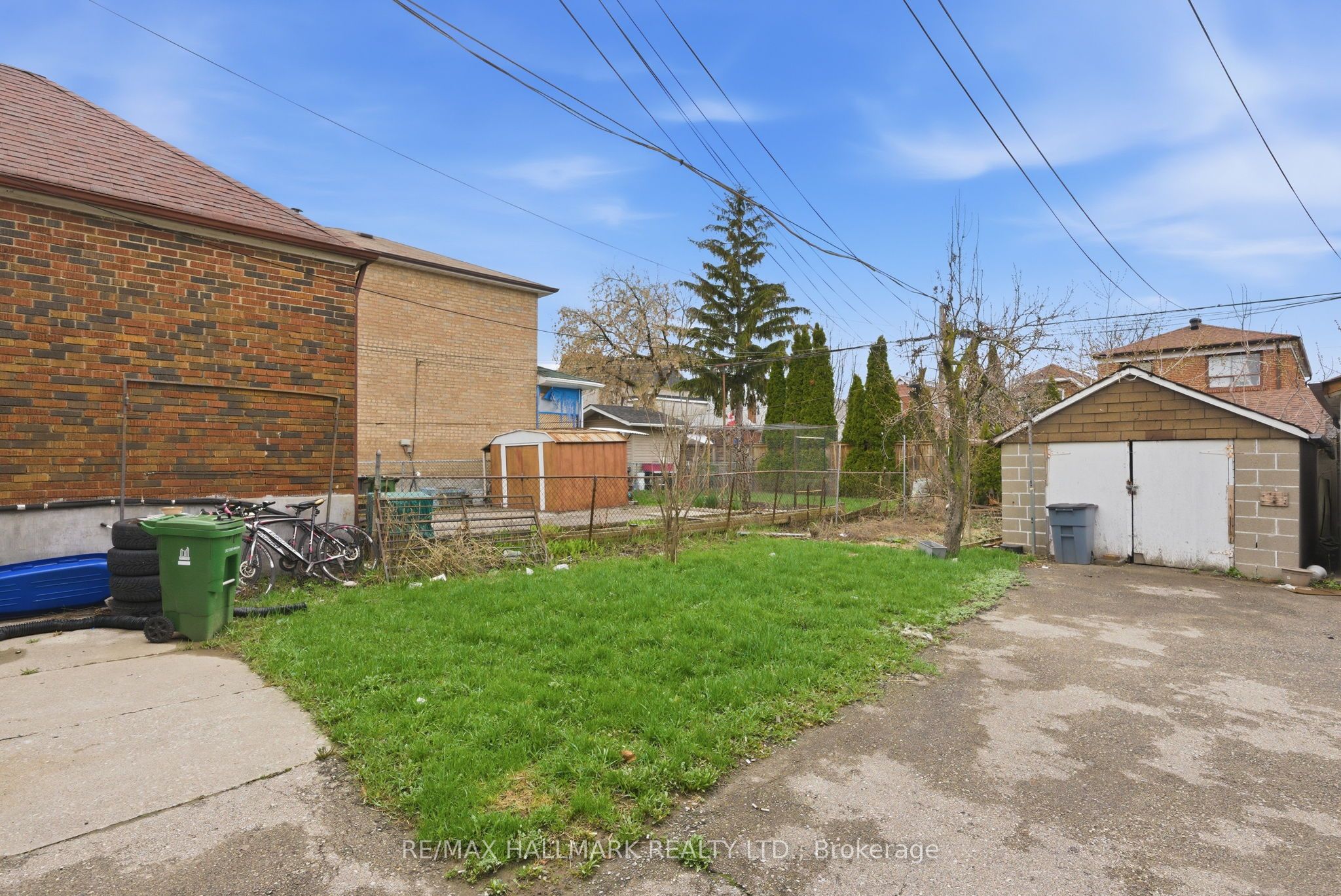 Additional image 3 of 196 Livingstone Avenue, Toronto, ON, M6E 2M2