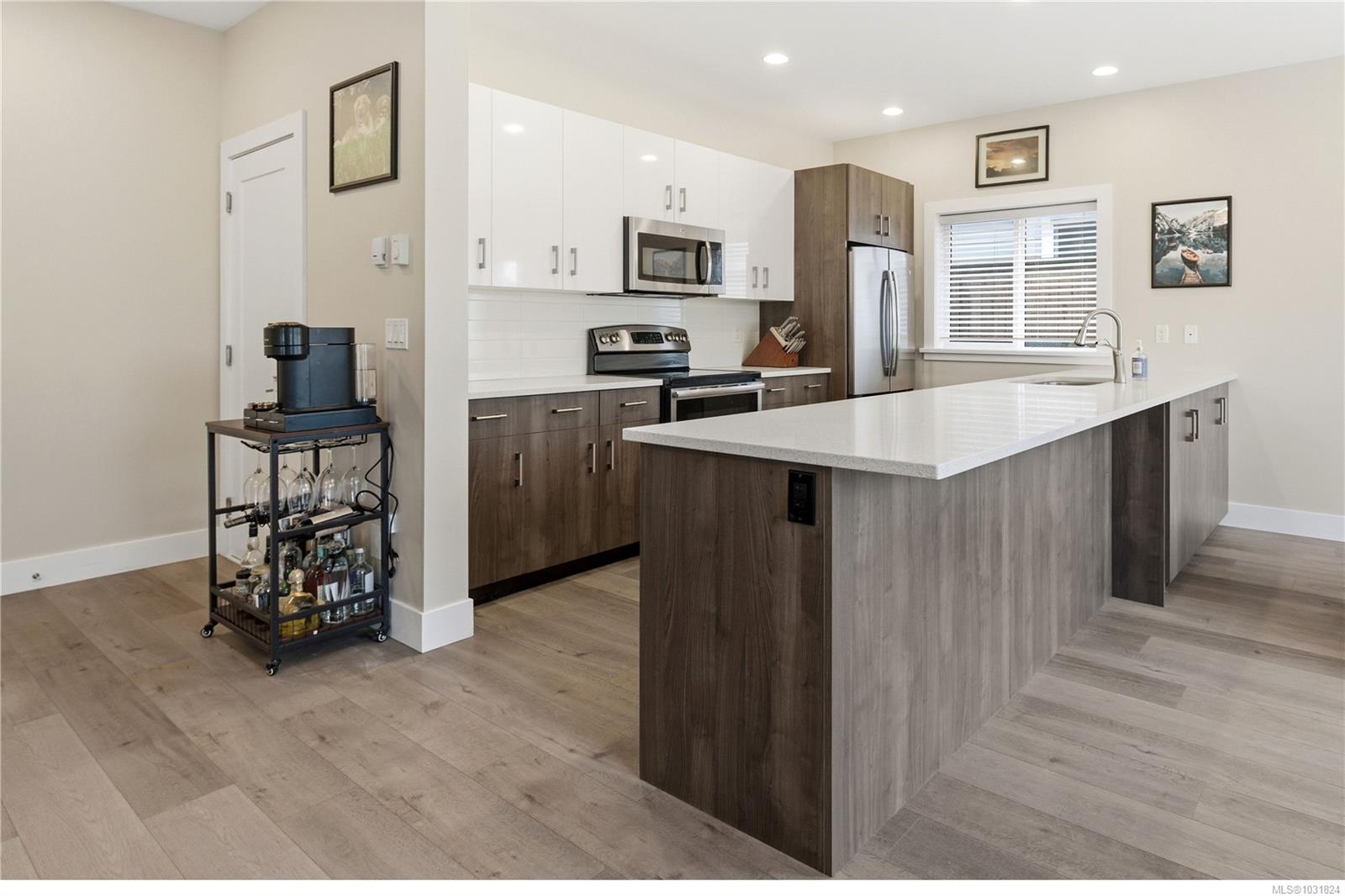 Additional image 2 of 6886 Saanich Cross Road, Central Saanich, BC, V8Z 5X6