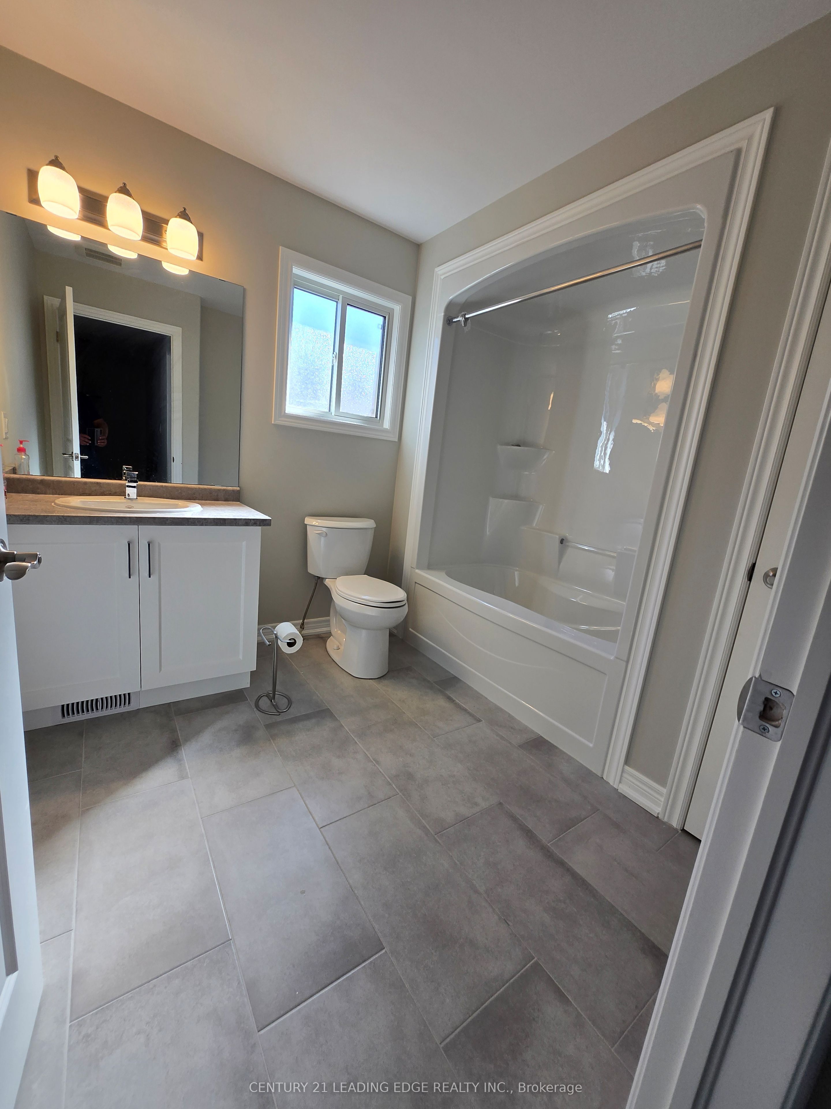 Additional image 3 of 66 Willson Drive, Thorold, ON, L2V 0M4