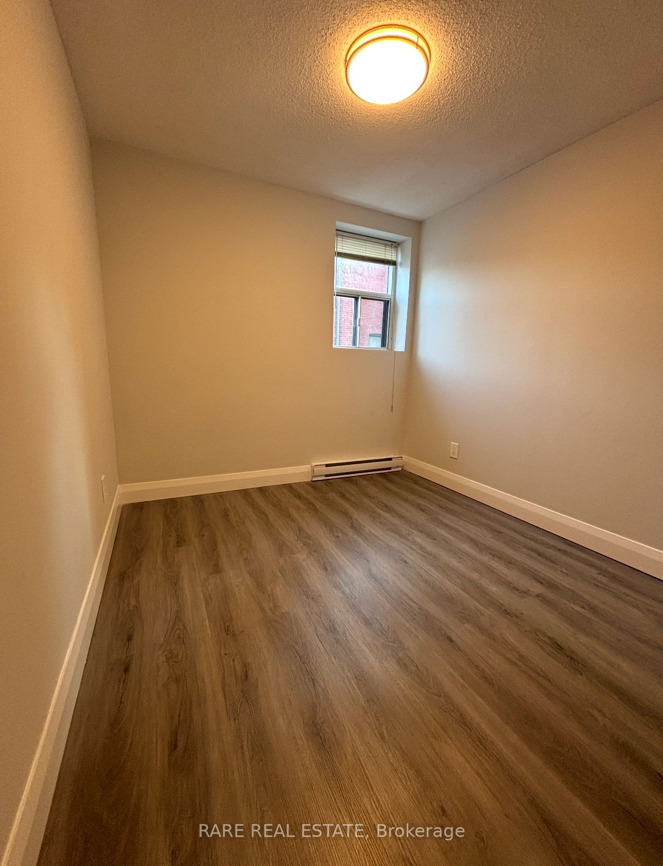 Additional image 4 of 4-99 Bellevue Avenue, Toronto, ON, M5T 2N8