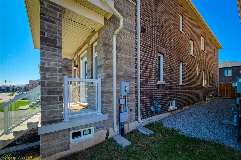11 Holcomb Terrace, Hamilton, ON, L8B 1Z1 photo 5
