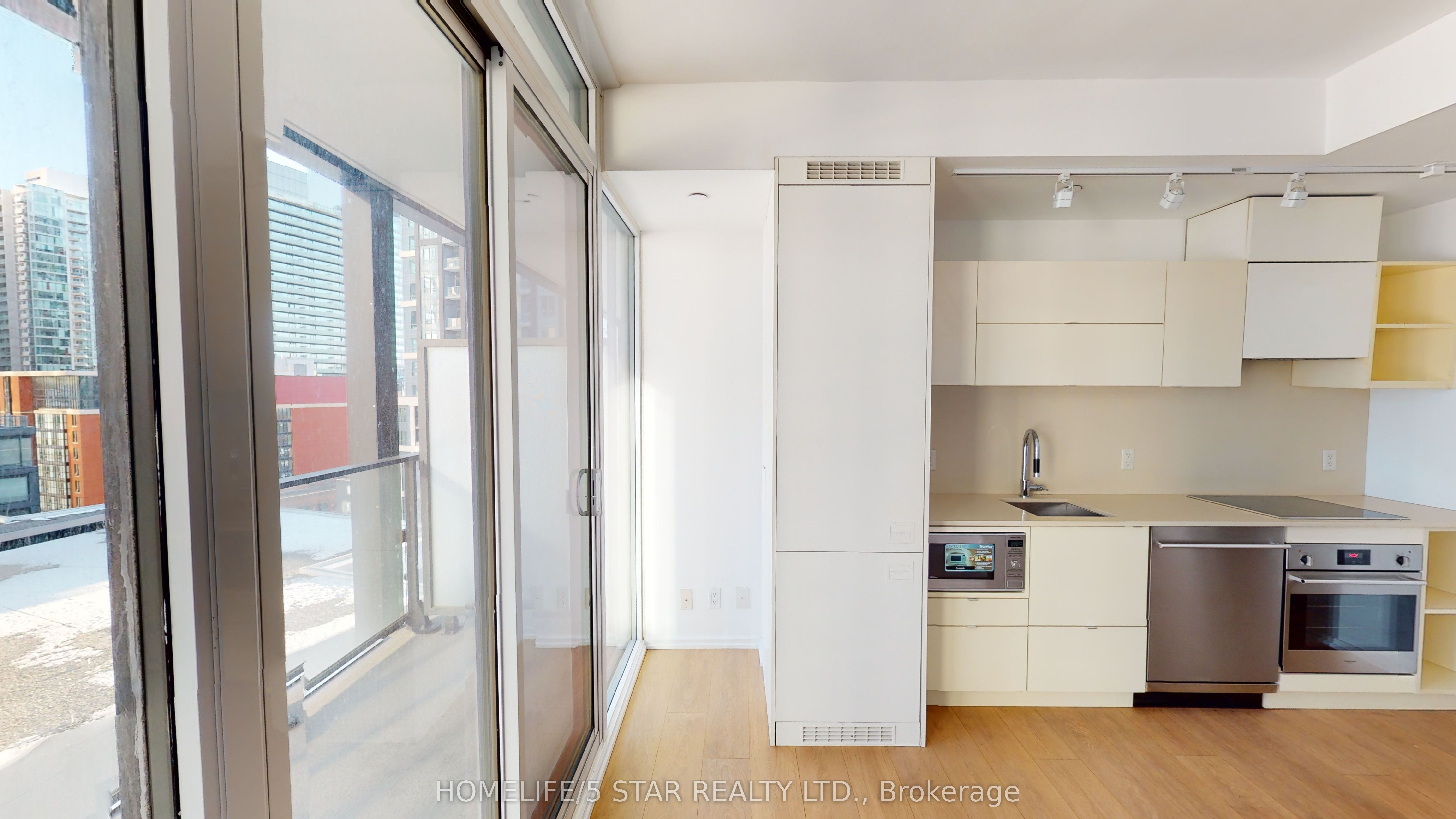 Additional image 2 of 1212-125 Peter Street, Toronto, ON, M5V 0M2