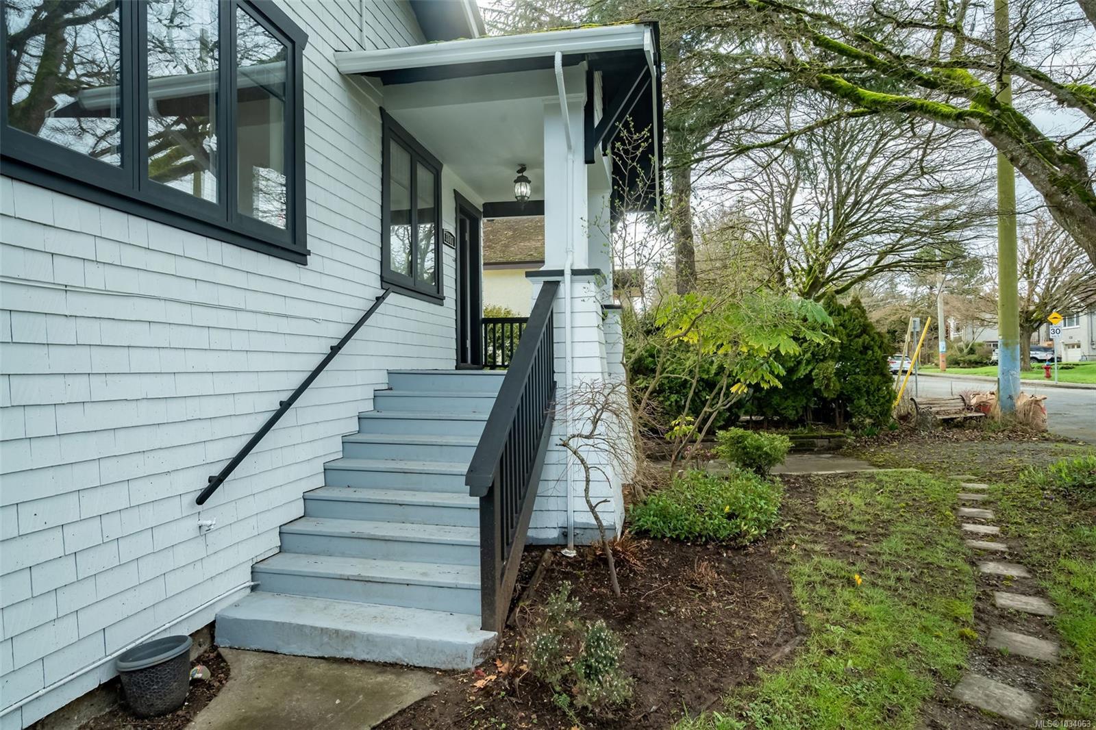 Additional image 3 of 3107 Balfour Avenue, Victoria, BC, V9A 1R9