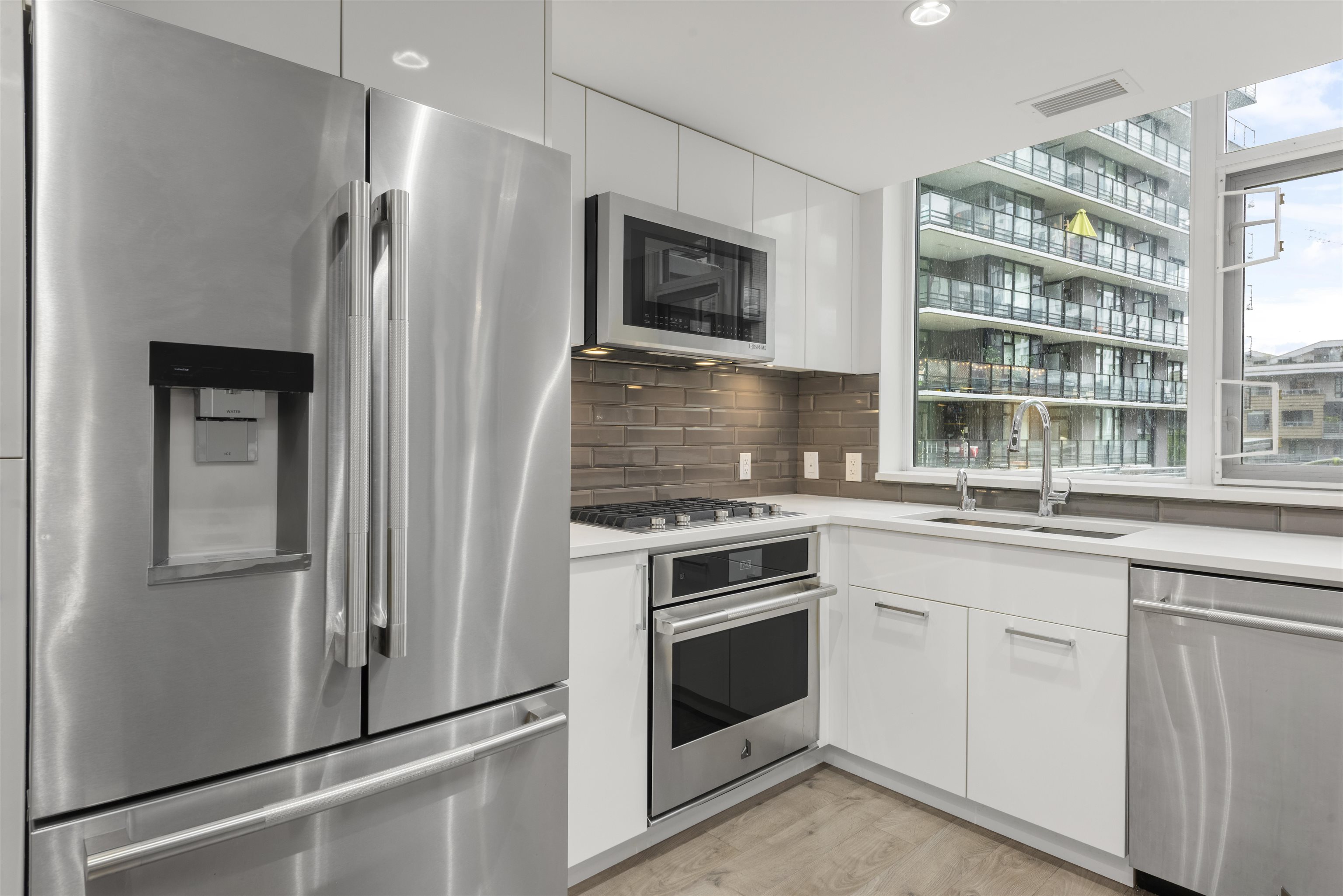 Additional image 3 of 304-3498 Marine Way, Vancouver, BC, V5S 0H1