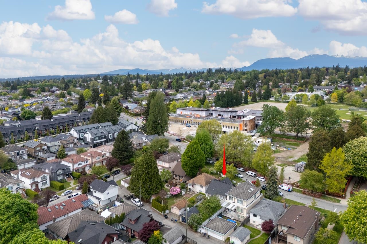 Additional image 4 of 922 Park Drive, Vancouver, BC, V6P 2J4
