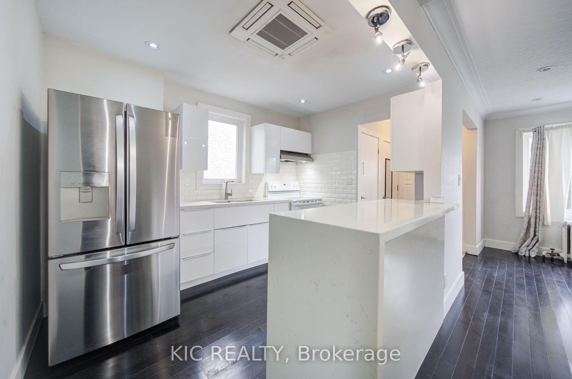 Additional image 6 of 35 Montcalm Avenue, Toronto, ON, M6E 4N2