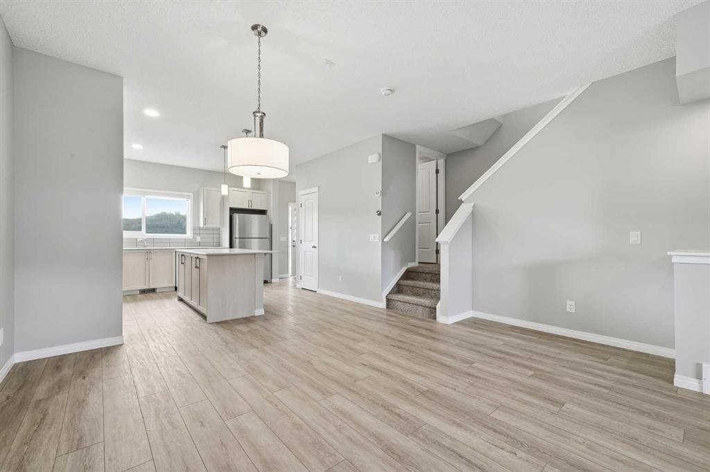 Additional image 3 of 831 Wolf Willow Boulevard SE, Calgary, AB, T2X 5R6