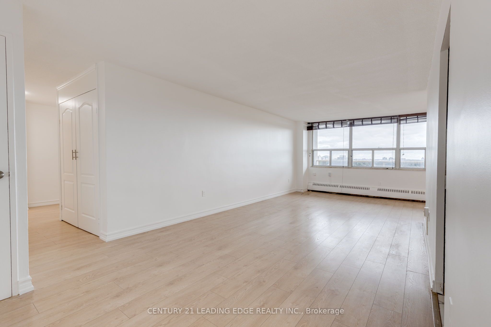Additional image 2 of 1704-270 Palmdale Drive, Toronto, ON, M1T 3N8