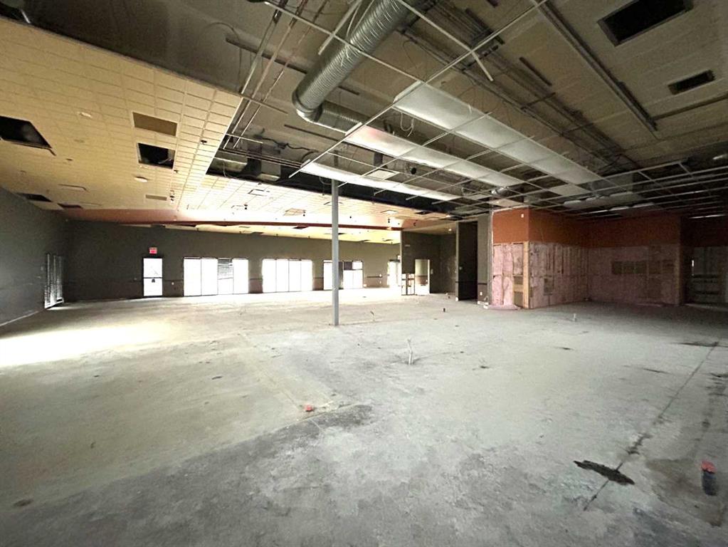 Additional image 3 of 2030 Strachan Road SE, Medicine Hat, AB, T1B 4J8