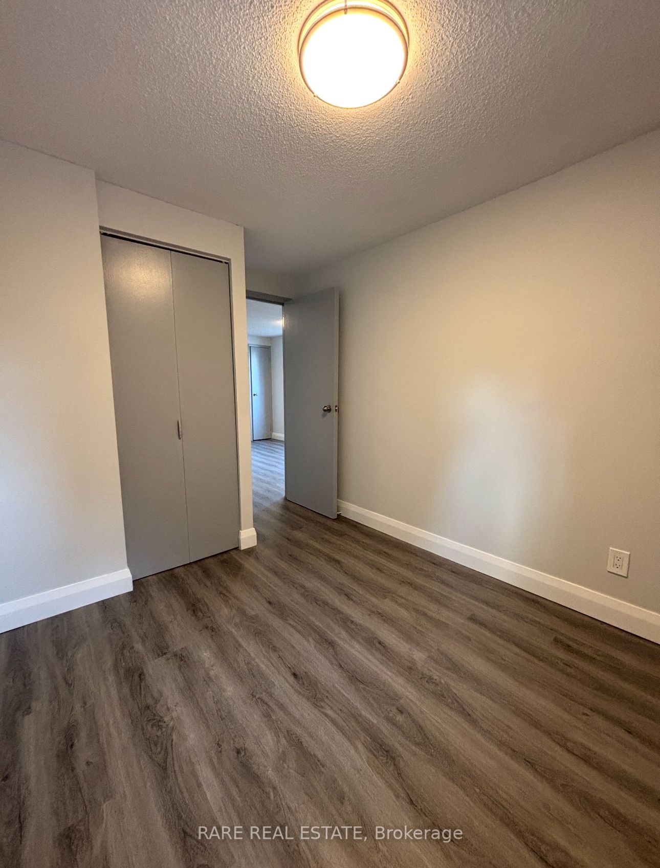 Additional image 5 of 4-99 Bellevue Avenue, Toronto, ON, M5T 2N8