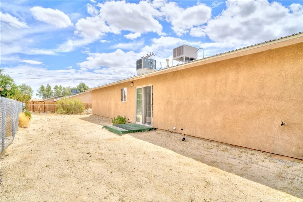Additional image 26 of 6627 Smoketree Ave, 29 Palms, CA 92277